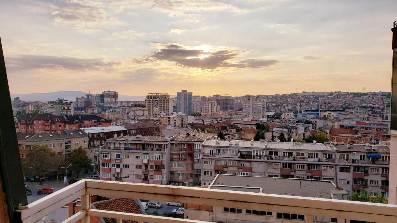 Spacious Downtown Apartment With A City View Pristina Eksteriør billede